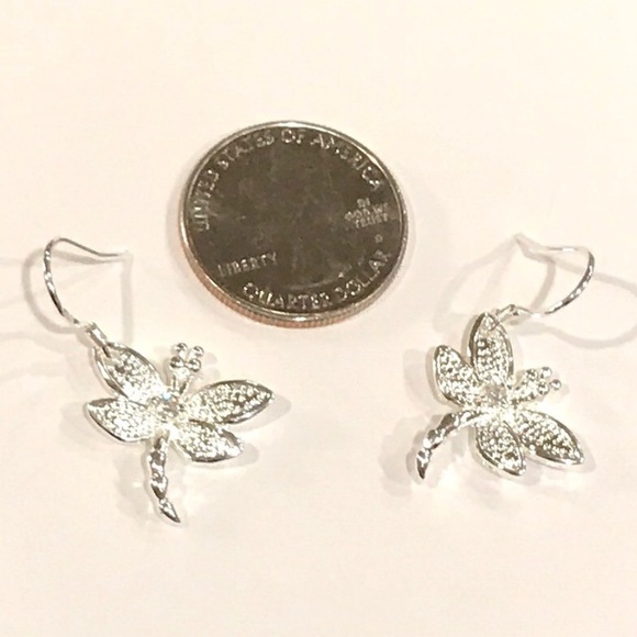 NWOT Silver Dragonfly Crystal Earrings - Picture 3 of 4